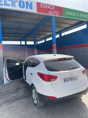 Hyundai Tucson image 2
