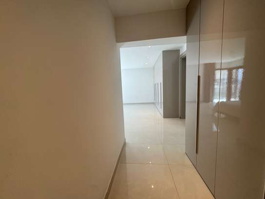 Plateau appartement ( vide) vue mer 4 chambres corniche image 5