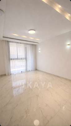 F4 haut standing – 170 m² – Résidence premium aux Almadies image 4