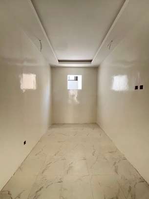 Villa neuve R+2 aux Mamelles image 4