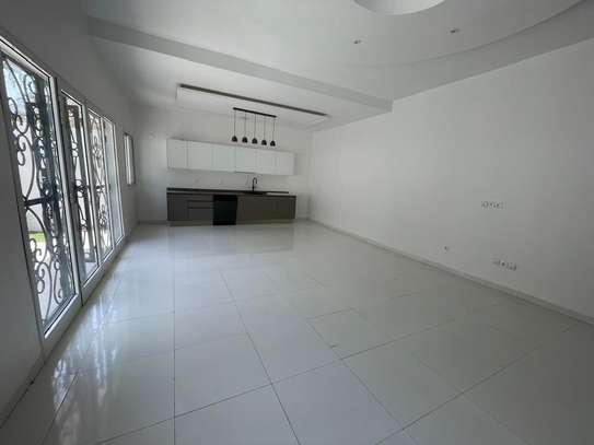 Loft /villa à louer aux Almadies image 6