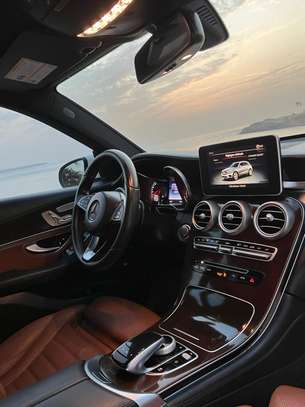 MERCEDEZ BENZ GLC 300 image 3