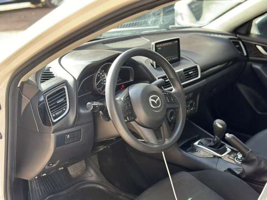 Location Mazda 3 image 3
