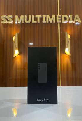 Samsung Galaxy S24 FE 128GB image 1
