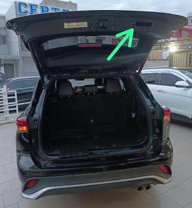 Toyota highlander 2022 image 2