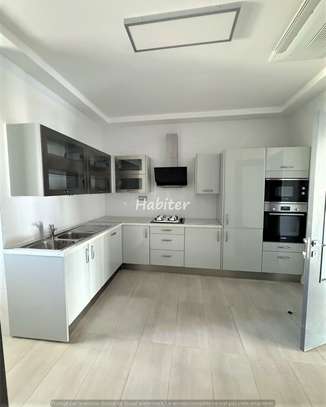 Des Appartements haut standing à louer au point-e image 5