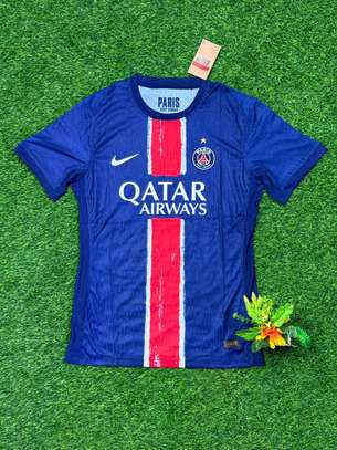 Toutes Les Maillots Clubs Sont Disponibles image 1