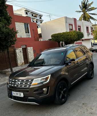 Ford explorer image 4