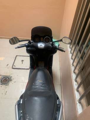 Xmax 250 image 4
