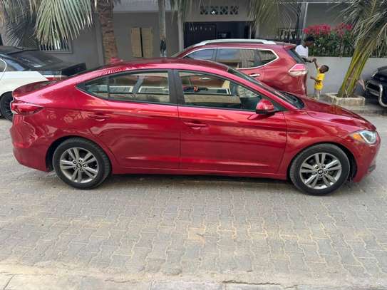 Hyundai Elantra image 6