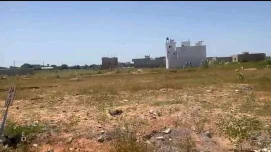 Terrain d'angle 250 m² à Bambilor – Titre Foncier (TF) image 2