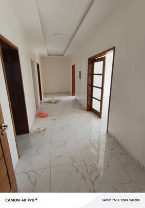 APPARTEMENT AUX MAMELLES image 3