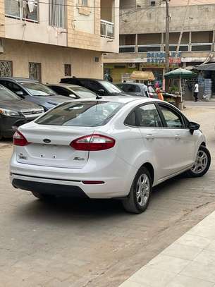Ford fiesta 2016 image 9