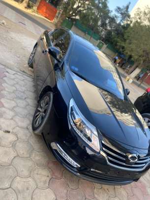Renault Latitude 2018 image 2