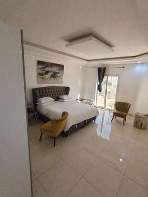 LUMINEUX APPARTEMENT F4 A LOUER À PLATEAU image 7