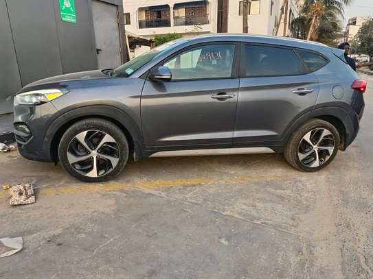 Hyundai Tucson Full Options image 4