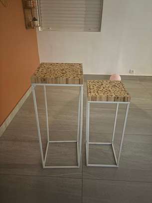SET DE 2 TABLES DE COIN image 1
