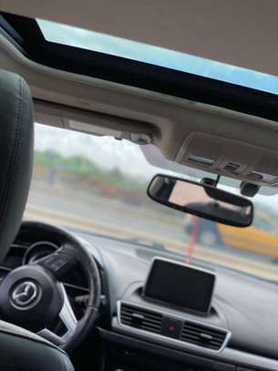Mazda 3 image 9