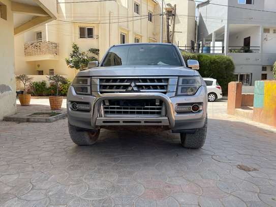 mitsubishi pajero image 6