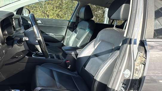 Kia sportage image 12