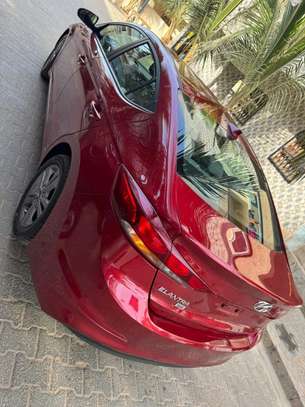 Hyundai Elantra image 3