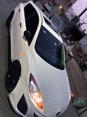 Mazda 3 Blanc Essence Toit Ouvrant Compact image 9
