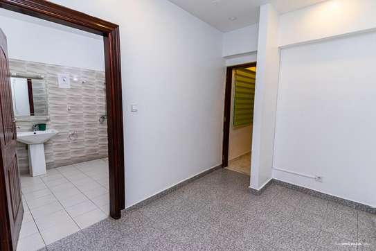 Appartement F6 mermoz image 13