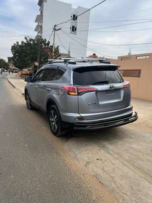Toyota Rav4 2017 image 6