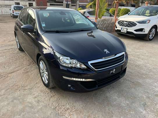 Peugeot 308 2017 image 1