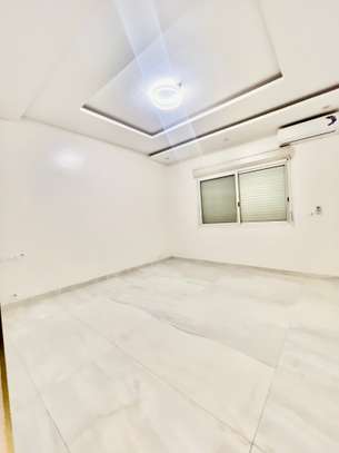 Appartement F4 à louer à Fann image 9