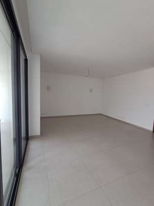 ALMADIES : APPARTEMENT F3 EXCEPTIONNEL  À LOUER image 3