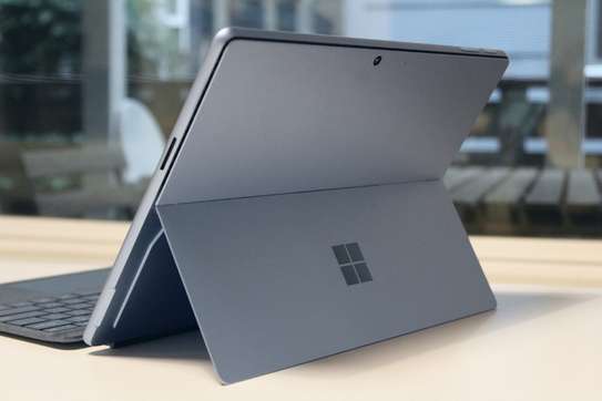 Microsoft Surface Pro 9 2024 image 3