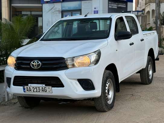 Toyota Hilux 2019 image 2