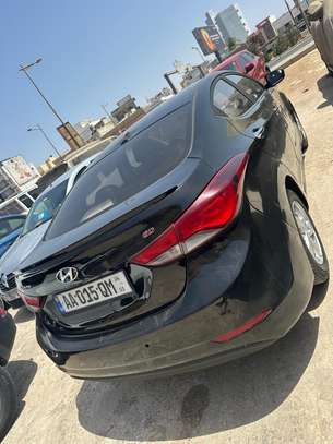 Hyundai Elantra image 3