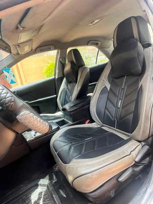 Toyota camry image 12