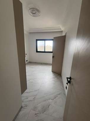 Appartement à Louer F4 Grand Standing Almadies Recasement image 3