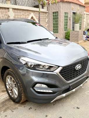 HYUNDAI TUCSON 2018 image 6