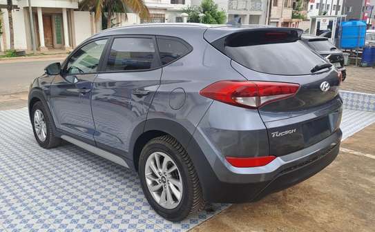 Hyundai Tucson 2017 intérieur cuir noir image 10