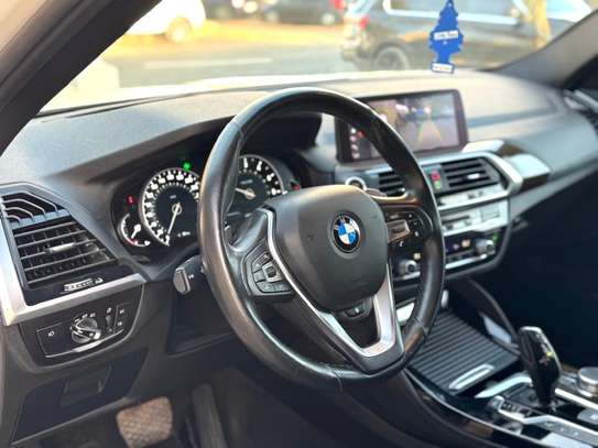 BMW X4 XLINE image 15