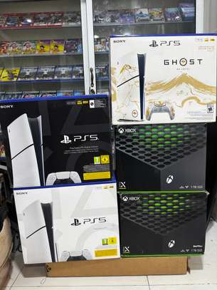 PlayStation 5 Slim Edition Limité Ghost Of Yotei image 3