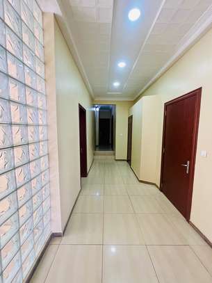 APPARTEMENTS F3 & F4 À LOUER - NGOR ALMADIES image 2