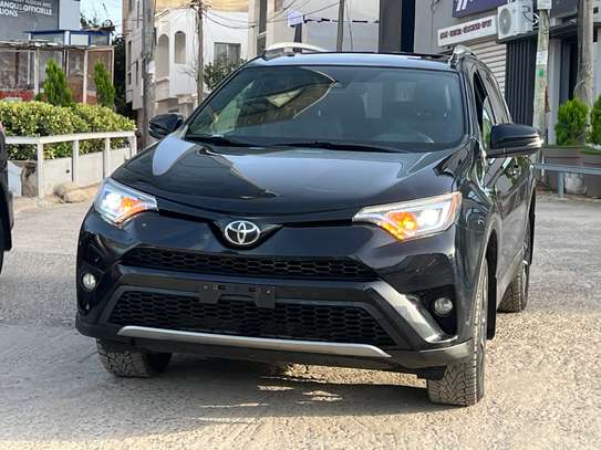 Toyota Rav4 Limited image 5