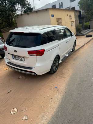 A LOUER KIA CARNIVAL 2017 image 7