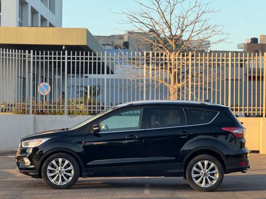 Ford escap Titanuim année 2018 image 4