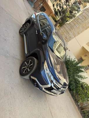 mitsubishi pajero sport image 5