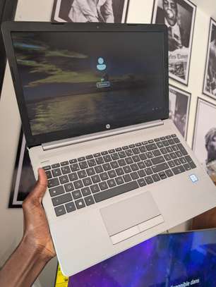 HP 15 i5 8th gen /256gb /8gb ram image 6