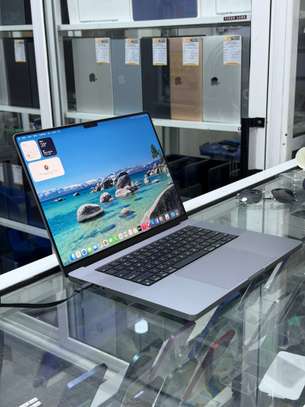 MacBook Pro 2023 16 pouces 32go Ram image 4