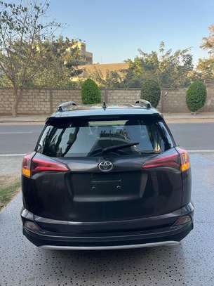 Toyota Raf4 image 5