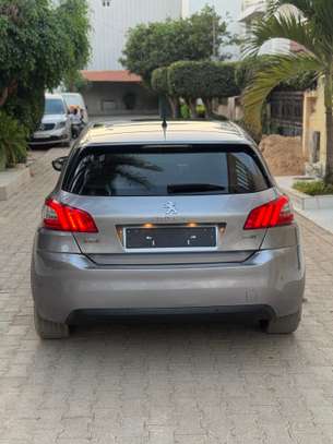 Peugeot 308 2017 image 2