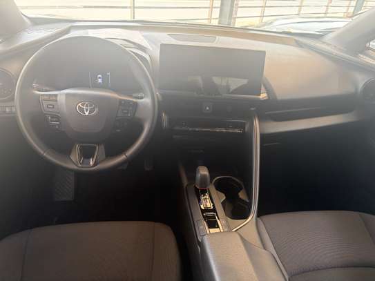 Toyota CHR 2024 SUV blanc toit noir image 9